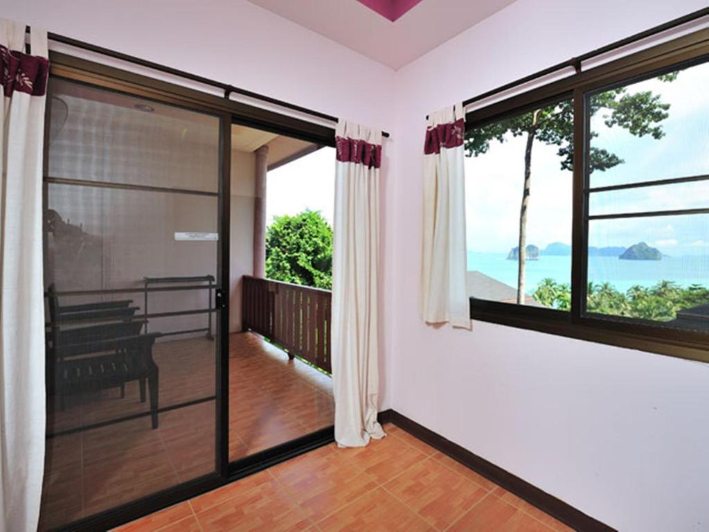 Koh Ngai Cliff Beach Resort Habitación foto